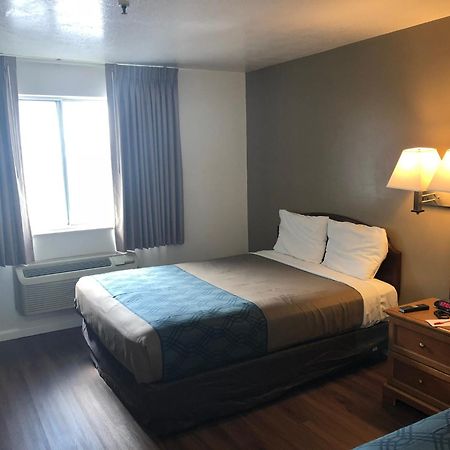Ameri-Stay Inn & Suites เคลียร์ฟิลด์ ภายนอก รูปภาพ